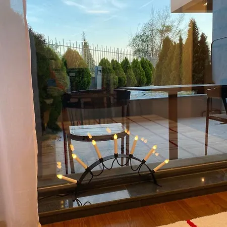 아파트 Cozy Red Bulldog Place In Apart-complex/pool 바르나